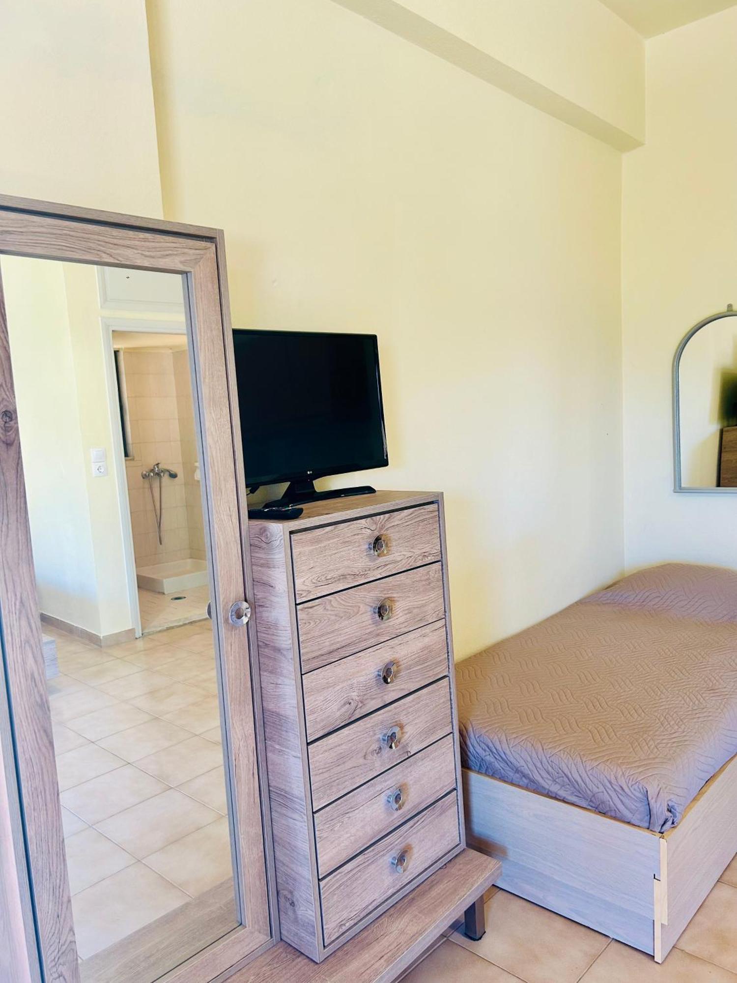 Esperia Apartments Платанес Экстерьер фото