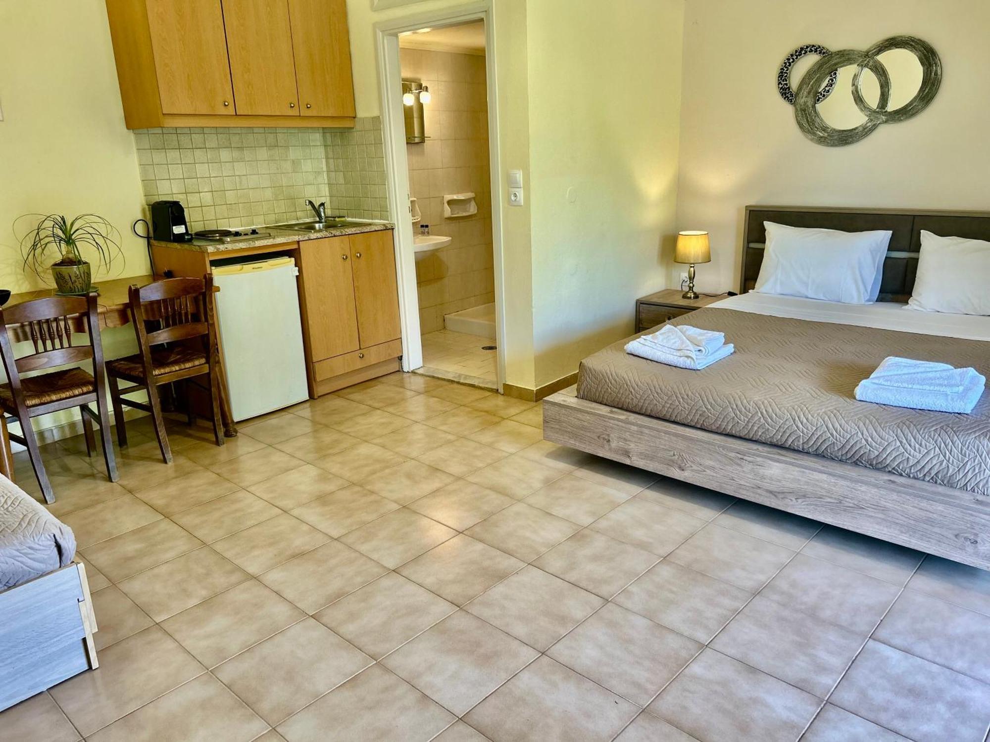 Esperia Apartments Платанес Экстерьер фото